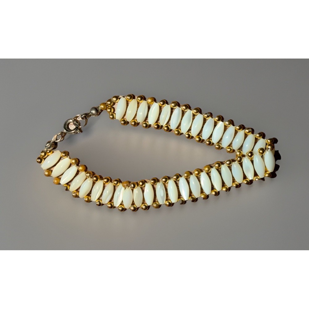 Vintage Elongated Freshwater Pearl Bracelet‎ Gold Plastic Beads